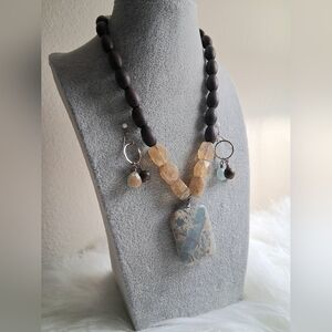 Stone Turqiose Color Brown Beads Necklace And Pierced Earrings